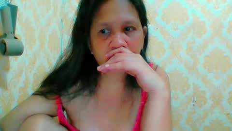 Snapshot of divinegrace10 chatting on 10.31.25 Divine Grace Close To Your Hear online show from 10.31.25