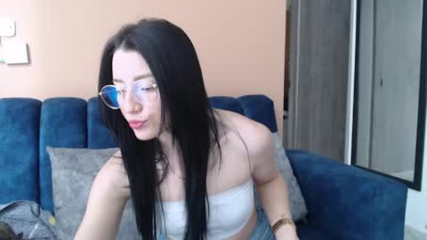 Snapshot of divineisis chatting on 06.07.26 Hera online show from 06.07.26