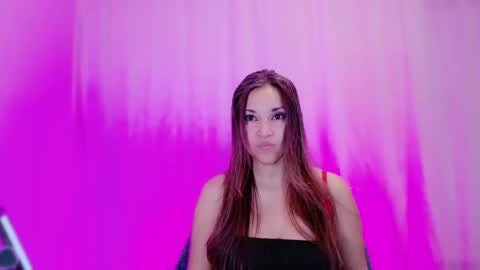 Snapshot of divinelynn chatting on 01.31.25 DivineLynn online show from 01.31.25