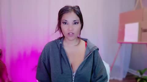 Snapshot of divinelynn chatting on 02.27.25 DivineLynn online show from 02.27.25