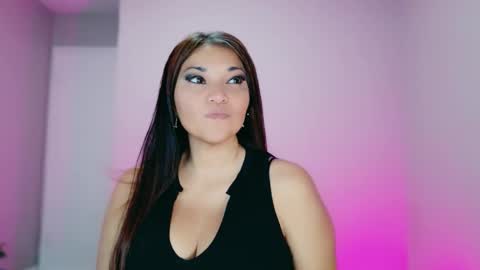 Snapshot of divinelynn chatting on 10.31.25 DivineLynn online show from 10.31.25