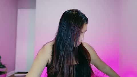 Snapshot of divinelynn chatting on 11.03.25 DivineLynn online show from 11.03.25