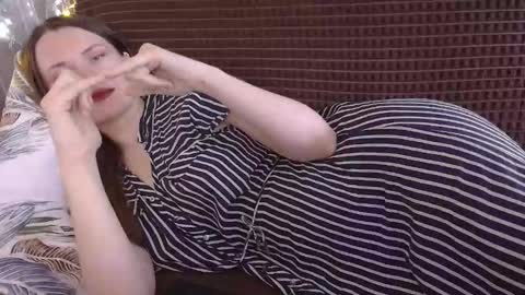 Snapshot of dixiemiller chatting on 11.21.25 Dixiemiller online show from 11.21.25