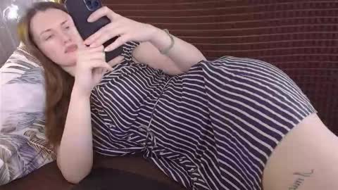 Snapshot of dixiemiller chatting on 11.27.25 Dixiemiller online show from 11.27.25