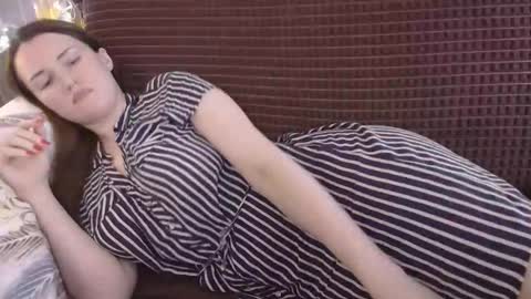 Snapshot of dixiemiller chatting on 12.15.25 Dixiemiller online show from 12.15.25