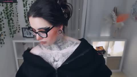 dixipixi_ online show from 02.08.26