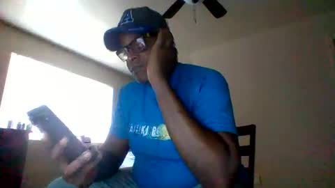 djbignuttsbrownass24 online show from 01.05.25