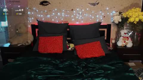 Snapshot of djessica77 chatting on 10.19.25 Djessica777 online show from 10.19.25