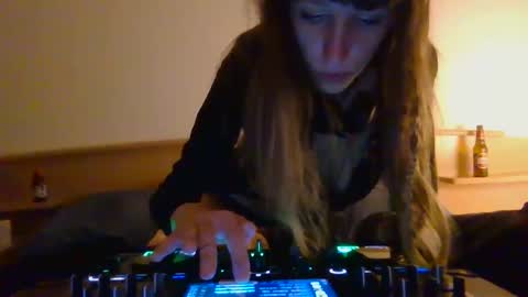 Djsmissb online show from 02.24.25