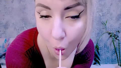 djullia online show from 11.28.25