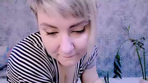 djullia online show from 11.29.25