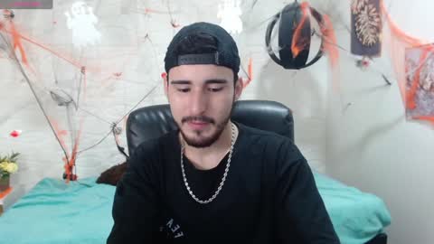 Snapshot of dmitrisanders1 chatting on 12.04.24 Maybe in pvt online show from 12.04.24