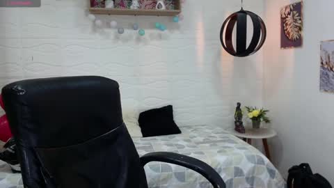 Snapshot of dmitrisanders1 chatting on 02.20.25 Maybe in pvt online show from 02.20.25