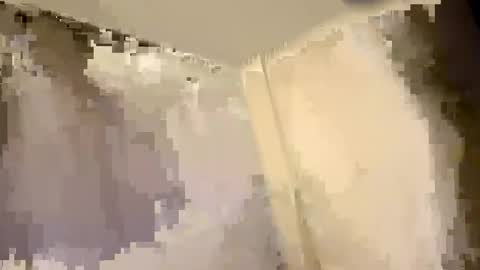 Snapshot of dnice69968127 chatting on 02.14.25 dnice69968127 online show from 02.14.25