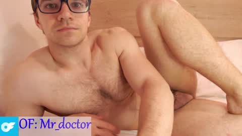 Snapshot of doctors_best_ chatting on 05.15.26 doctors best online show from 05.15.26