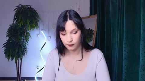 Mia online show from 04.02.26