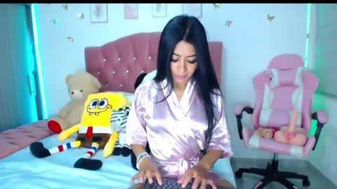 Snapshot of doe_sofi chatting on 01.22.25 sofi online show from 01.22.25