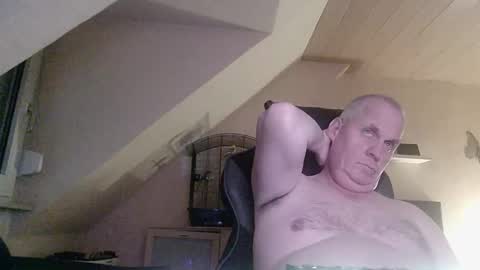 Snapshot of doggy2629 chatting on 11.15.25 doggy2629 online show from 11.15.25