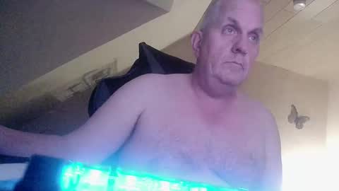 Snapshot of doggy2629 chatting on 11.18.25 doggy2629 online show from 11.18.25