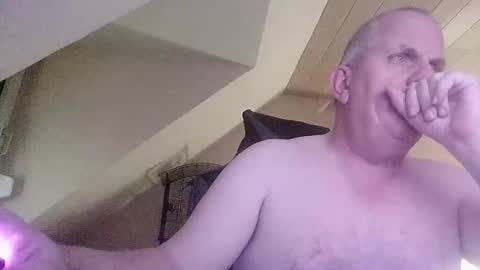 Snapshot of doggy2629 chatting on 11.26.25 doggy2629 online show from 11.26.25