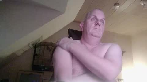 Snapshot of doggy2629 chatting on 12.01.25 doggy2629 online show from 12.01.25