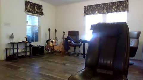 Snapshot of dogluc7 chatting on 01.29.25 dogluc7 online show from 01.29.25