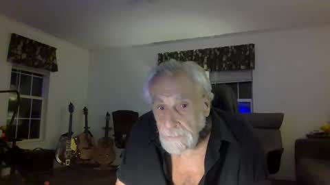 Snapshot of dogluc7 chatting on 01.31.25 dogluc7 online show from 01.31.25