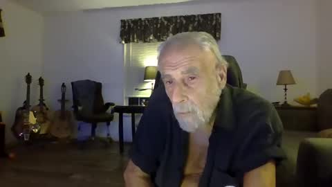 Snapshot of dogluc7 chatting on 03.02.25 dogluc7 online show from 03.02.25