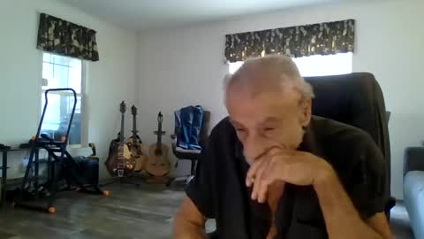 Snapshot of dogluc7 chatting on 03.02.25 dogluc7 online show from 03.02.25