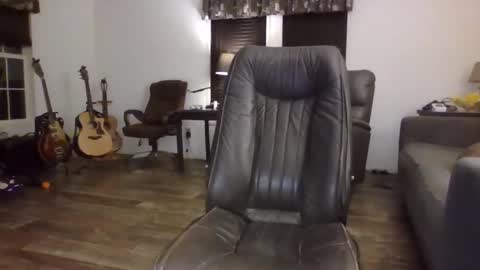 dogluc7 online show from 11.28.25