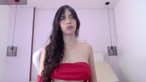 Snapshot of dolce_horny chatting on 12.13.24 Dolce online show from 12.13.24