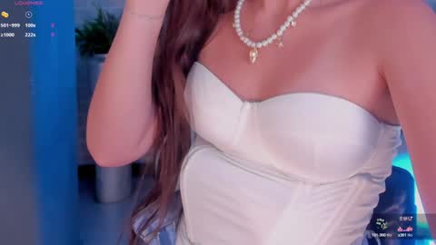 Dolcie  online show from 02.05.25