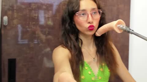 Bella  online show from 02.01.25