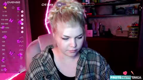 Chloe online show from 12.04.24