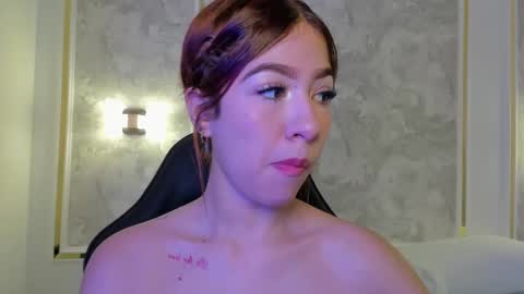 D  online show from 09.10.25