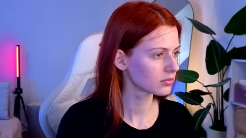 Snapshot of doll_lesli chatting on 11.10.25 Your doll Lesli online show from 11.10.25