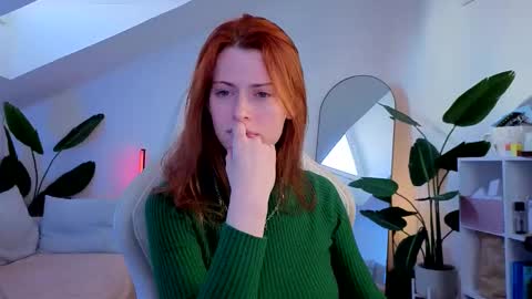 Snapshot of doll_lesli chatting on 11.25.25 Your doll Lesli online show from 11.25.25