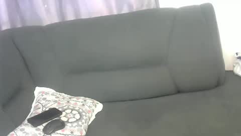 Snapshot of doll_starr chatting on 02.04.25 doll_starr online show from 02.04.25