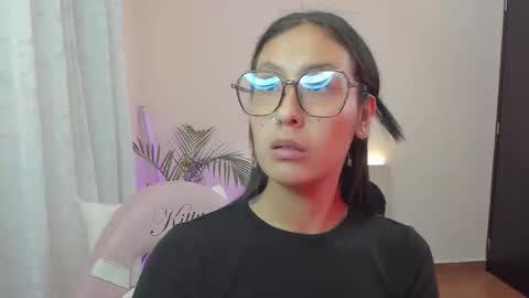 Snapshot of doll_waif chatting on 09.10.25 veronica Independent model online show from 09.10.25