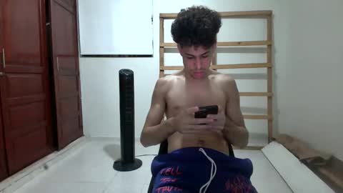 Snapshot of dollarhot30 chatting on 12.26.24 DollarHot30 online show from 12.26.24