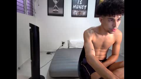 Snapshot of dollarhot30 chatting on 10.20.25 DollarHot30 online show from 10.20.25