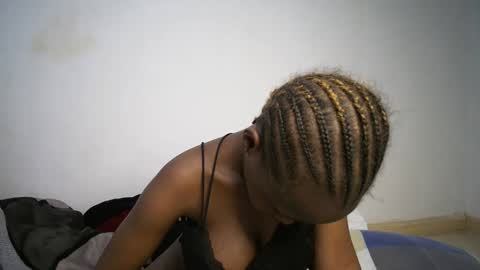 dollberry online show from 02.23.25