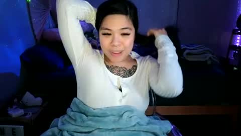 Snapshot of dolllface chatting on 12.11.24 DOLLLFACE online show from 12.11.24