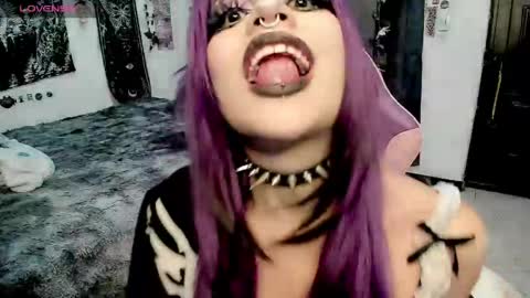 dolly_bones online show from 06.07.26