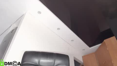 Snapshot of dolly_sun chatting on 12.19.24 ILONA online show from 12.19.24