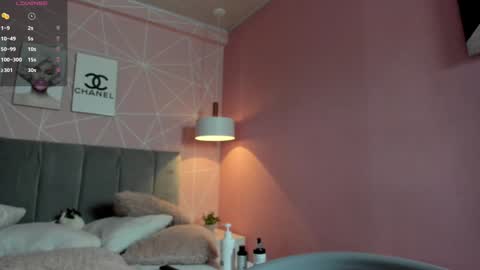 Call me Zoe  online show from 01.06.25