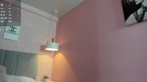 Call me Zoe  online show from 12.15.25