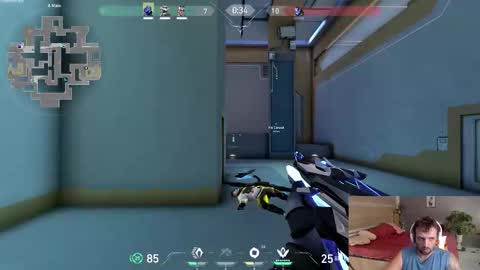 Phoebe  Mike online show from 09.11.25