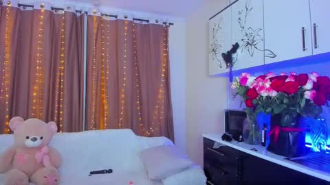 Snapshot of dollyiaa chatting on 02.09.25 Dollya online show from 02.09.25