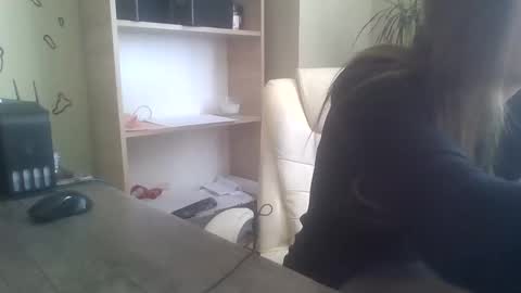 Snapshot of dollyroma chatting on 11.11.25 DollyRoma online show from 11.11.25